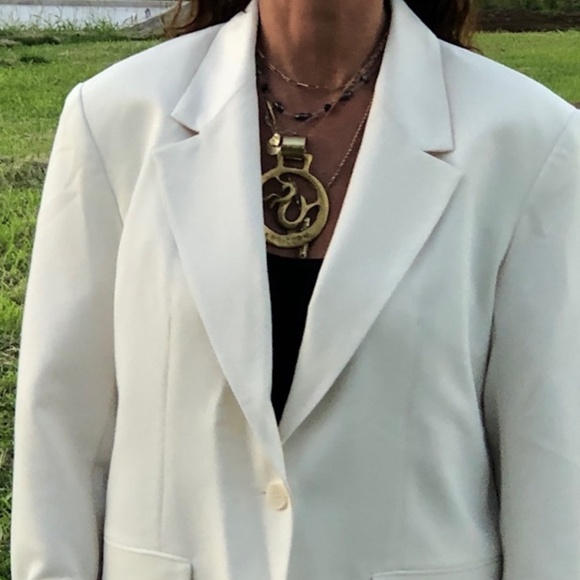 Zara Bermuda Shorts and Blazer - Picture 4 of 7